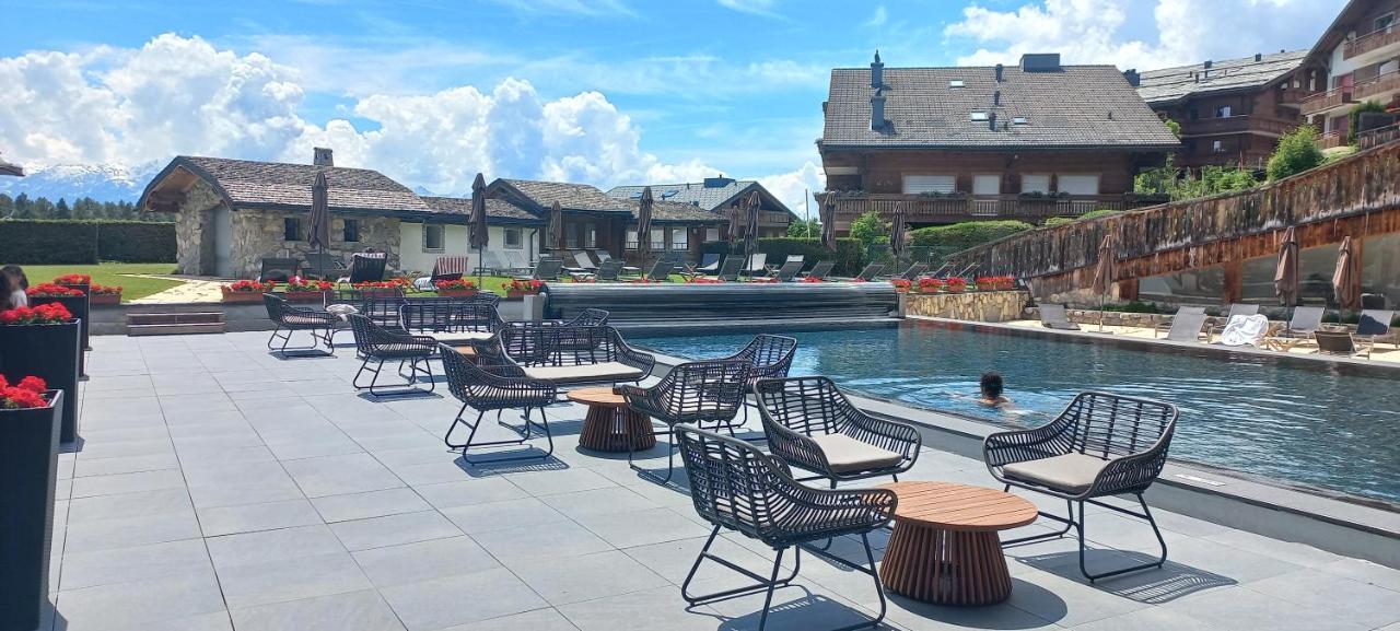 Apartment 24 Hotel Etrier Pool & Spa 크란스몬타나 외부 사진